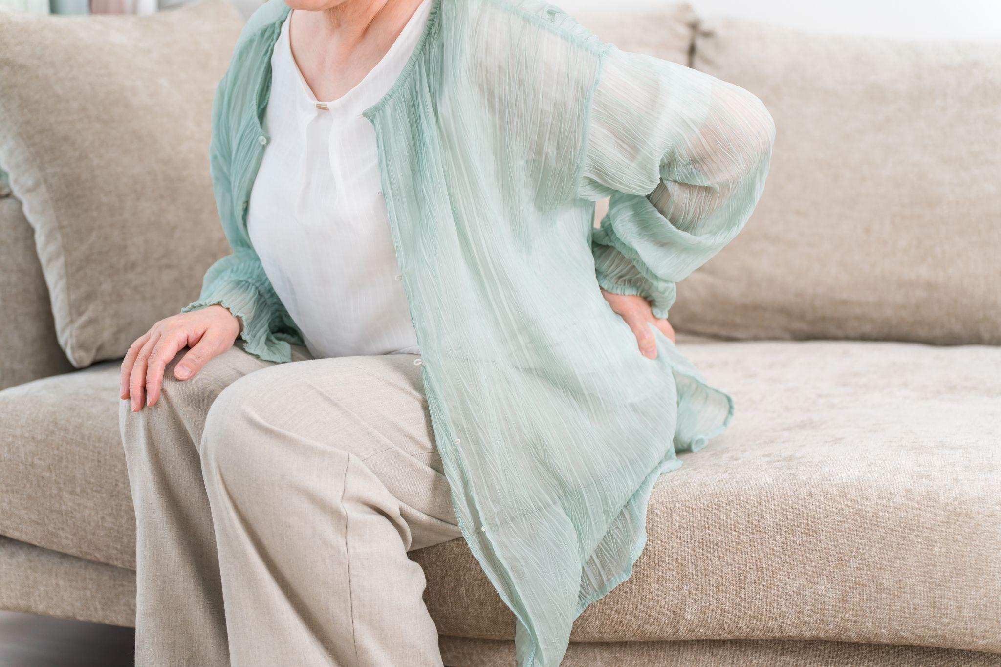 圧迫骨折で痛みが取れないときにこそリハビリが重要な理由